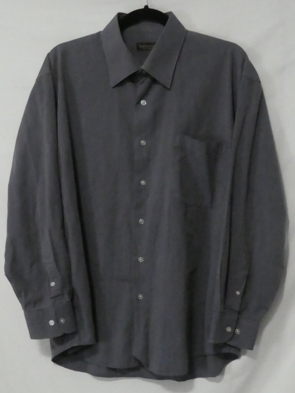 VAN HEUSEN Men's Grey Blue Button Down Dress Shirt Chest Pocket size 16.5 32/33